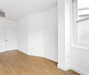 3 bedroom apartment to rent - Photo 4