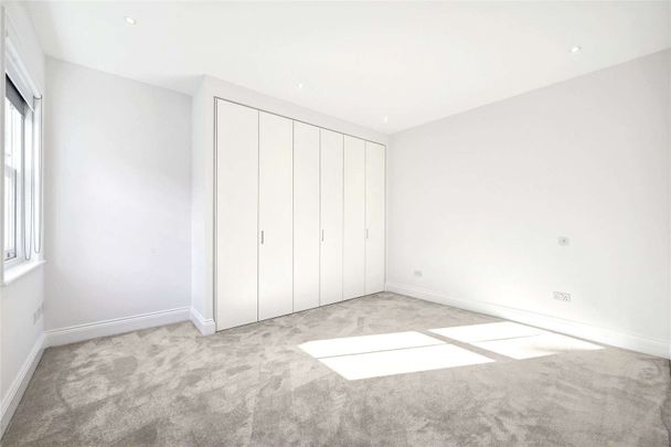 A unique newly renovated one bedroom house in a prime location. - Photo 1