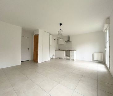 Location Appartement 2 pièces 43m² - Photo 4