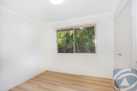 Elevated House in Burnside with Lovely Views - Photo 4