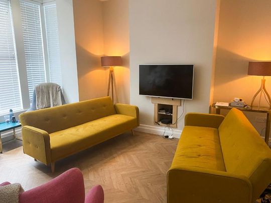 6 bedroom house to rent - Photo 1