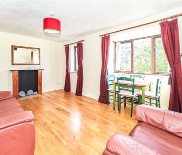 Varsity Drive, Twickenham, TW1 1AN - Photo 2