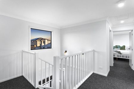 PREMIUM FOUR BEDROOM Family Home in Prime Location! - Photo 4