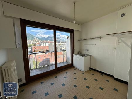 Location Appartement 1 pièce 40m² GRENOBLE 38100 - Photo 3