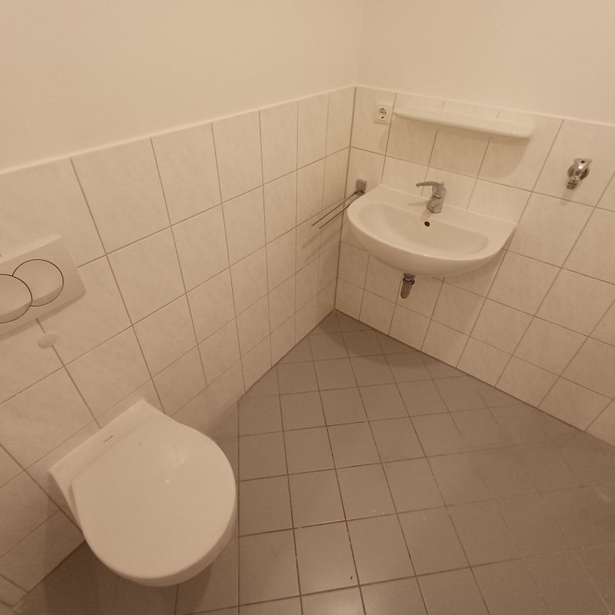 Helle 3-Zimmer-Wohnung mit Balkon im Hasenbergl - Photo 1