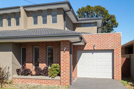 17A Kingsley Grove, Mount Waverley. - Photo 3