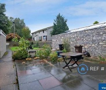 1 bedroom in a flat share to rent - Photo 2