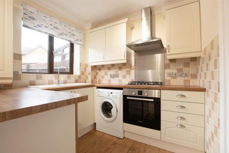 2 bedroom semi-detached house to rent - Photo 3