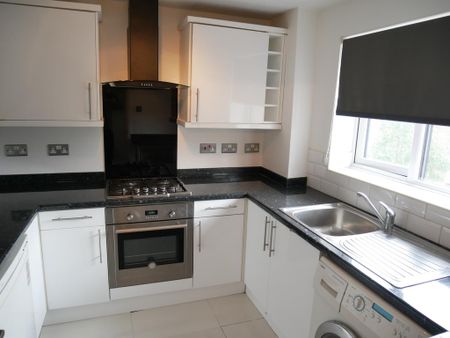 2 bedroom maisonette to rent - Photo 5