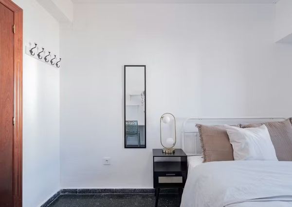 Carrer del Mestre Alberto Luz, Valencia, Valencian Community 46035
