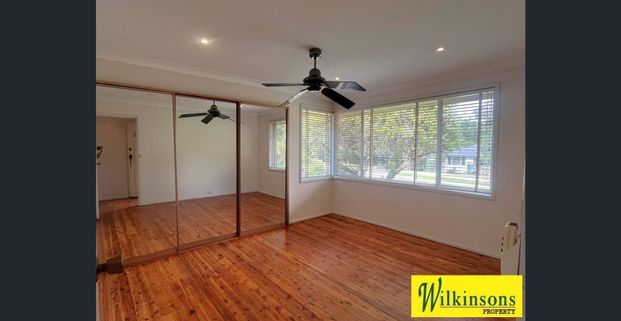 Beautiful sunny elevated position - Photo 1