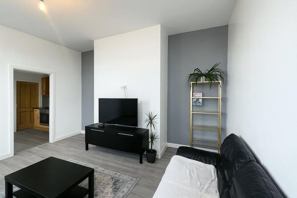 3 bedroom flat to rent - Photo 1