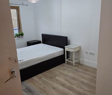 Room in a Shared Flat, Perry Hill, SE6 - Photo 5