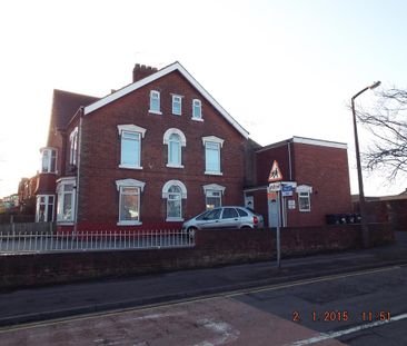 3 bedroom flat to rent - Photo 1