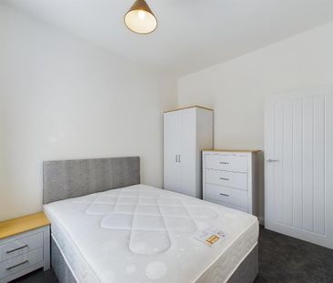 204 Donegall Road, Belfast, BT12 5NE - Photo 1