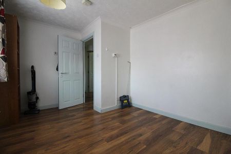 3 bedroom terraced house to rent - Photo 2