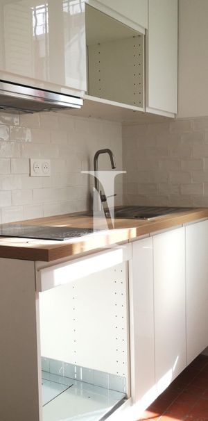 Location Appartement 1 pièce 28m² PARIS 19ème - Photo 1