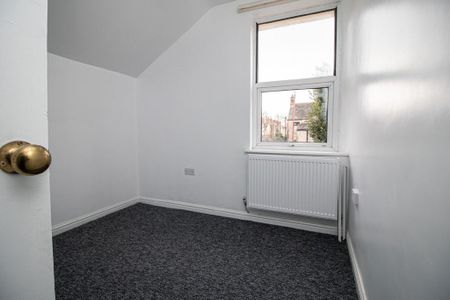 3 bedroom end of terrace house to rent - Photo 3