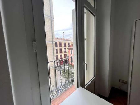 Calle de Grafal, Madrid, Community of Madrid 28005 - Photo 3