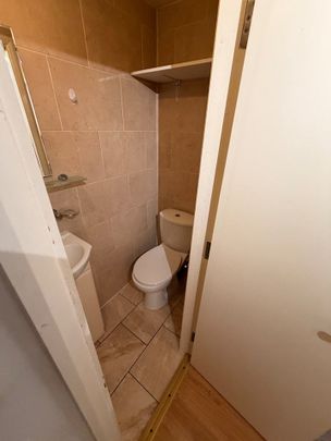 Studio Flat, South Lambeth Road, SW8 - Photo 1