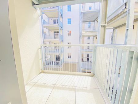 Licht und klare Linien prägen das Ambiente dieser Wohnung - Photo 5