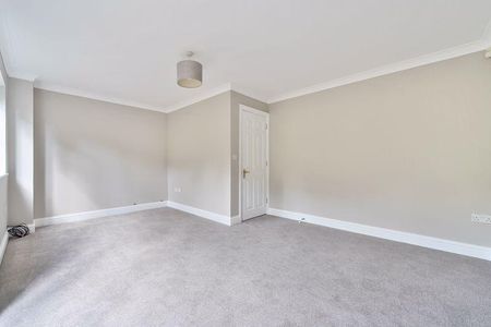 4 bedroom terraced house to rent - Photo 2
