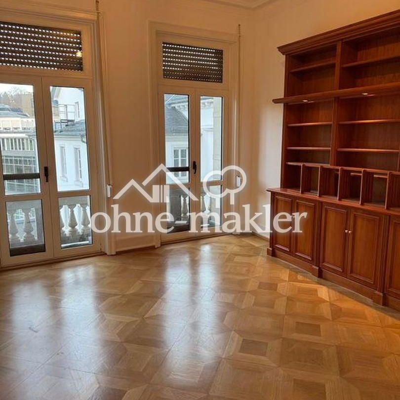 Stillvolle,renovierte Altbauwohnung im Herzen von Baden-Baden - Photo 1