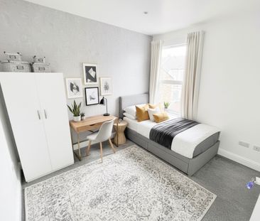 Room in a Shared House, Grosvenor Road, E7 - Photo 2