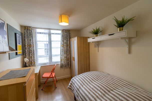 6 Bed Student Accommodation - Photo 1