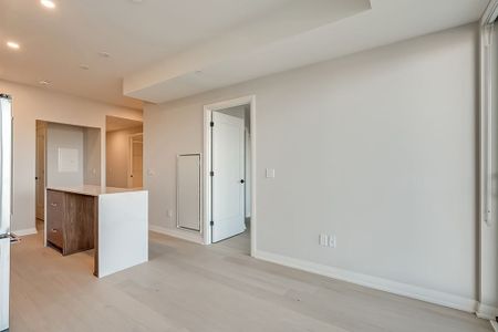For Lease - 1415 DUNDAS Street Unit# 307, Oakville, Ontario - Photo 2