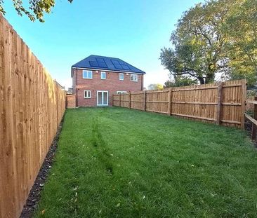 Columbus Drive, Shavington, Crewe - Photo 5