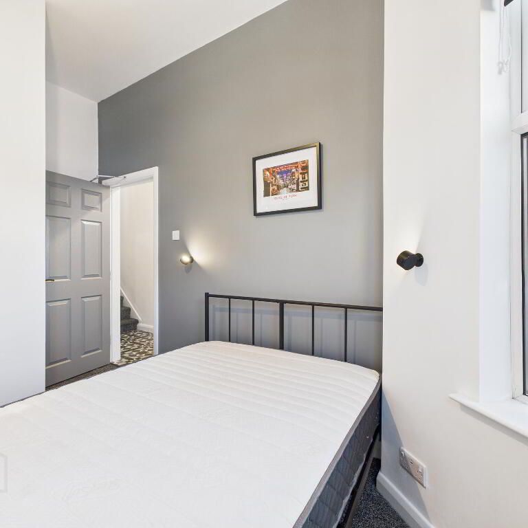 Room 1, 419 Woodstock Road, Cregagh Road, Belfast, BT6 8PW - Photo 1