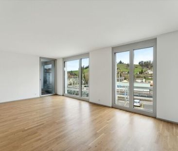 1st month of rent free – Modern living, loggia and sitting area - Photo 6