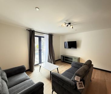 Apartment 10, Pollecoff House 290-294 High Street - Photo 2