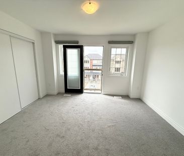 For Lease - 11 Franklin Avenue, Toronto, Ontario - Photo 3