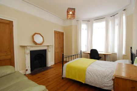 6 bedroom house to rent - Photo 2