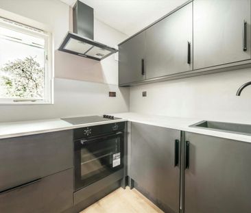 Cumberland Place, SE6, London - Photo 1