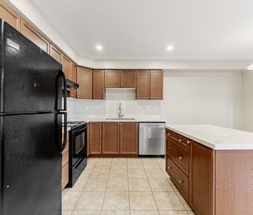 For Lease - 6 Dollery Gate, Ajax, Ontario - Photo 2