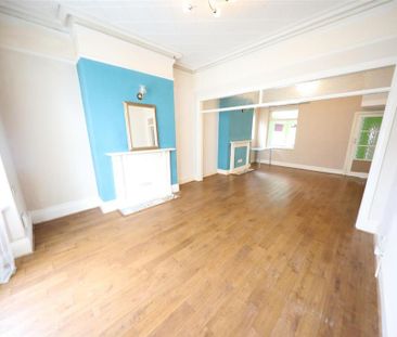 3 bedroom end of terrace house to rent - Photo 1
