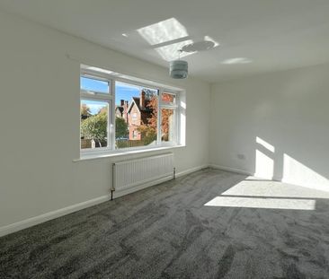 3 bedroom semi-detached house to rent - Photo 2