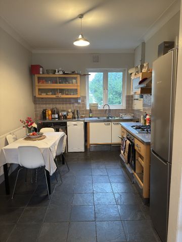 2 Bed Flat, Tyrrell Road, SE22 - Photo 4