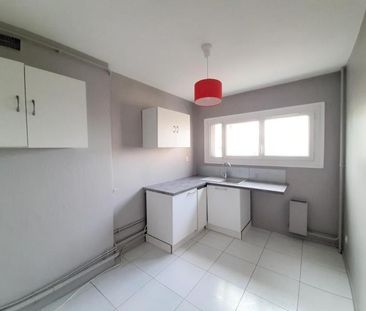 Location Appartement 3 pièces 73m² ST PRIEST 69800 - Photo 6