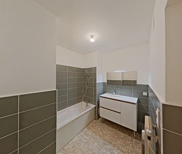 Location Appartement 5 pièces 95m² - Photo 5