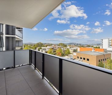 2-Bedroom Apartment with Rooftop Pool and Stunning Views in Gungahlin - Photo 2