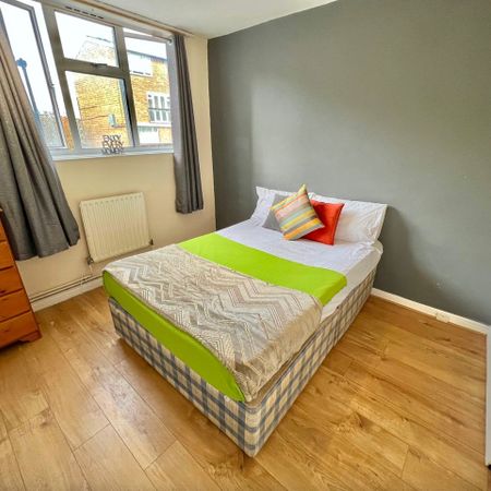 Room in a Shared Flat, Llandovery House, E14 - Photo 3