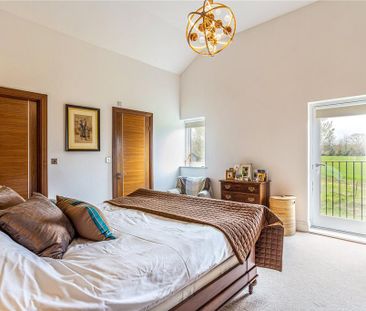 4 bedroom detached house to rent - Photo 2