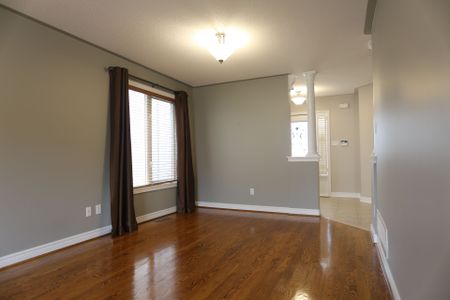 For Lease - 343 Vellore Avenue, Vaughan, Ontario - Photo 3