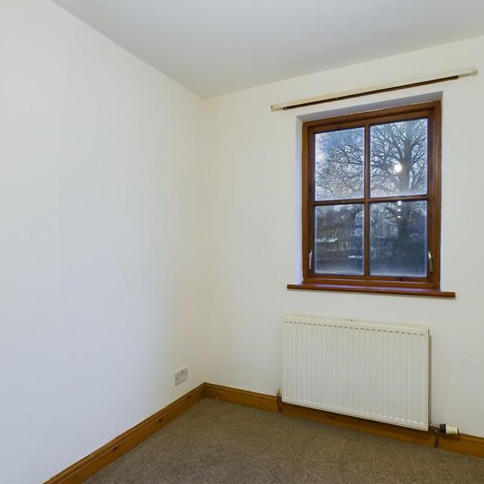 2 bedroom maisonette to rent - Photo 1