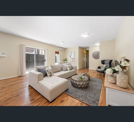 2/4 Cumming Street, Brunswick West, Vic 3055 - Photo 5
