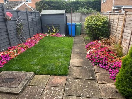 2 bedroom terraced house to rent - Photo 5